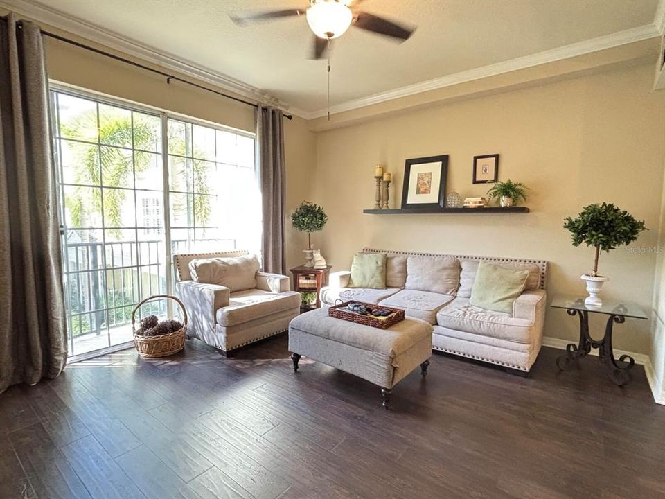 For Sale: $335,000 (2 beds, 2 baths, 1424 Square Feet)