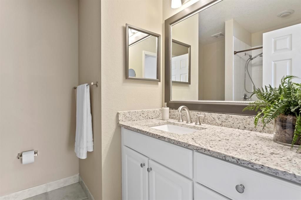 For Sale: $335,000 (2 beds, 2 baths, 1424 Square Feet)