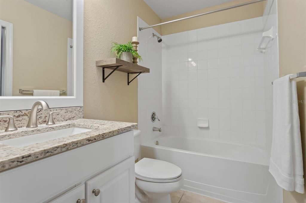 For Sale: $335,000 (2 beds, 2 baths, 1424 Square Feet)