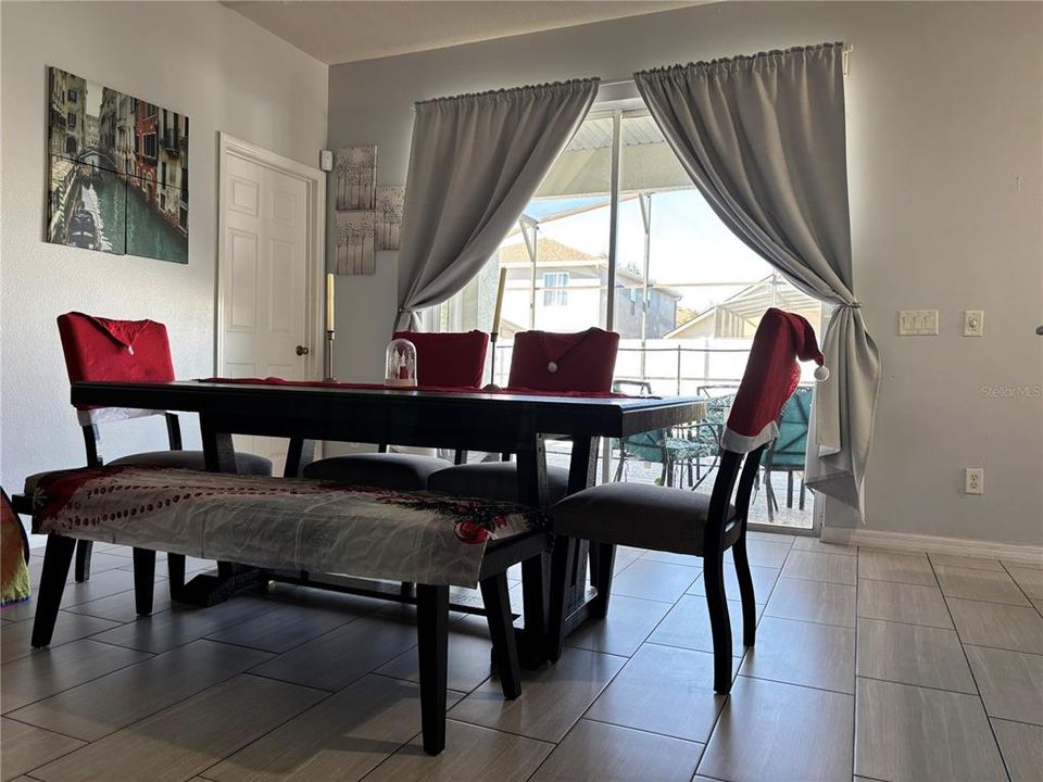 В аренду: $2,600 (4 спален, 3 ванн, 1808 Квадратных фут)