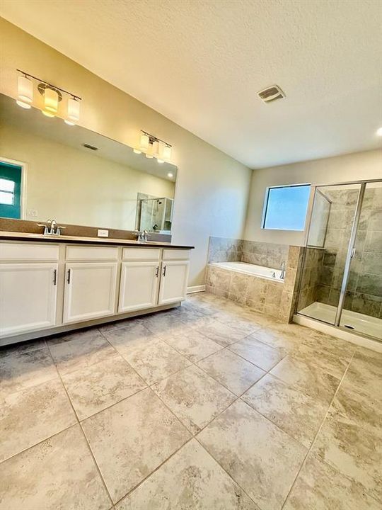 For Sale: $310,000 (3 beds, 2 baths, 2114 Square Feet)