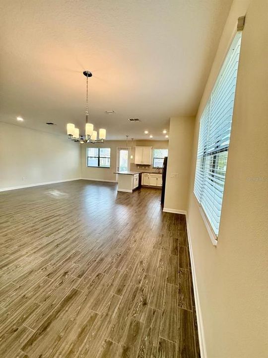 For Sale: $310,000 (3 beds, 2 baths, 2114 Square Feet)