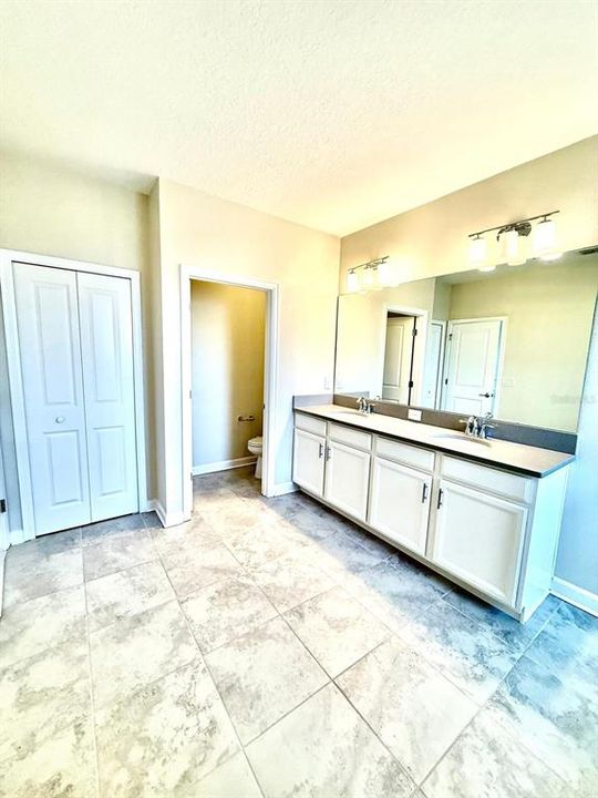 For Sale: $310,000 (3 beds, 2 baths, 2114 Square Feet)