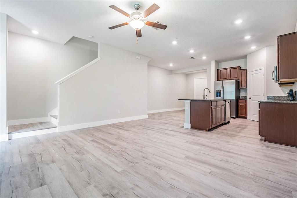 For Rent: $2,200 (3 beds, 2 baths, 1597 Square Feet)