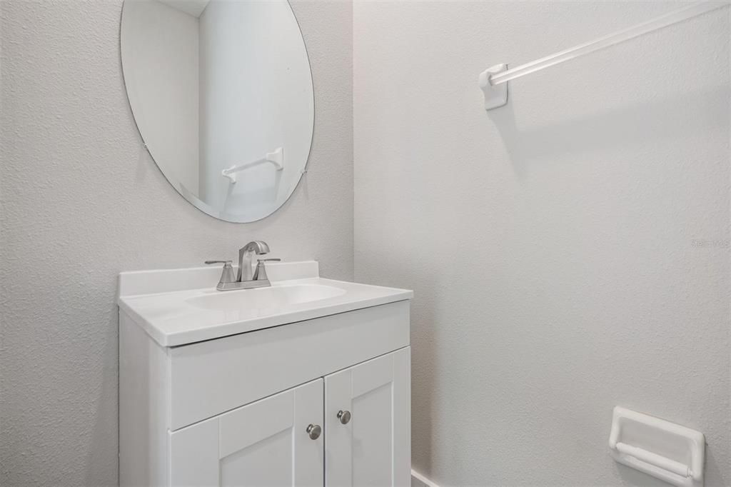 For Rent: $2,200 (3 beds, 2 baths, 1597 Square Feet)