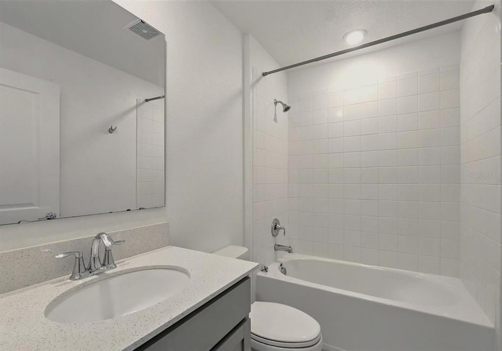 В аренду: $2,475 (3 спален, 2 ванн, 1560 Квадратных фут)