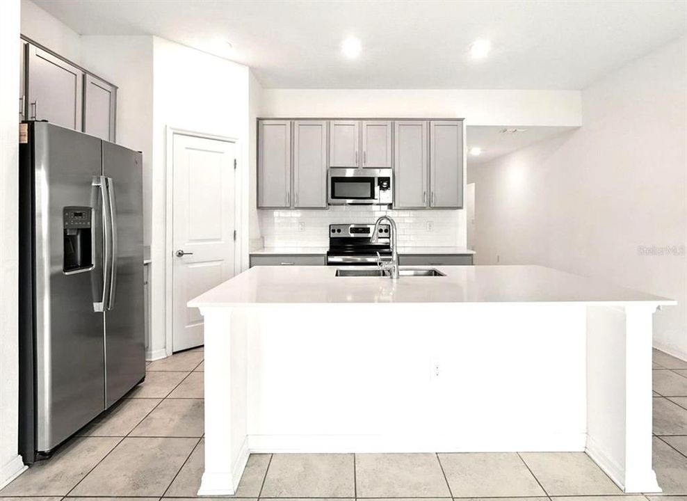 В аренду: $2,475 (3 спален, 2 ванн, 1560 Квадратных фут)