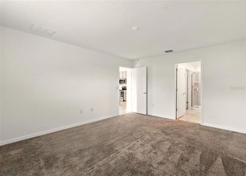 В аренду: $2,475 (3 спален, 2 ванн, 1560 Квадратных фут)