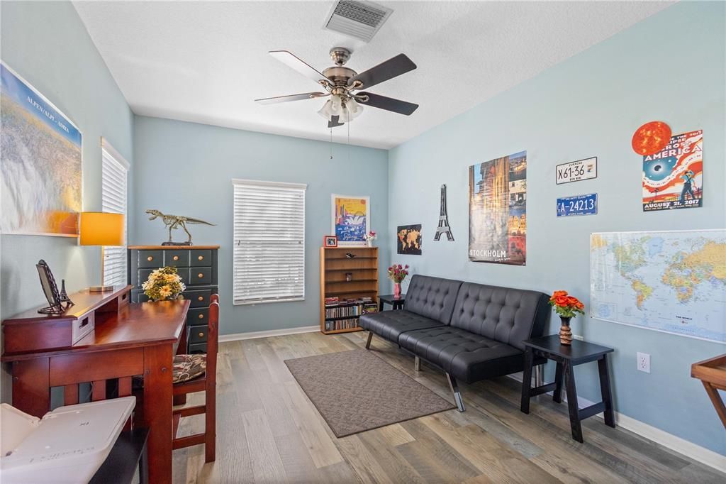 For Sale: $269,900 (3 beds, 2 baths, 1644 Square Feet)