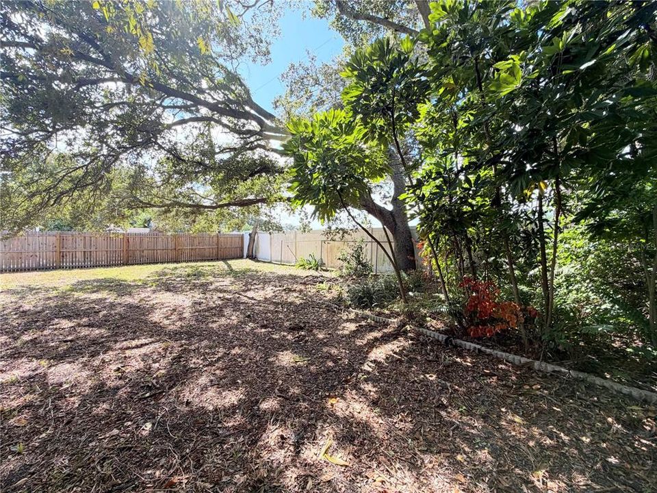 For Sale: $250,000 (3 beds, 2 baths, 1183 Square Feet)