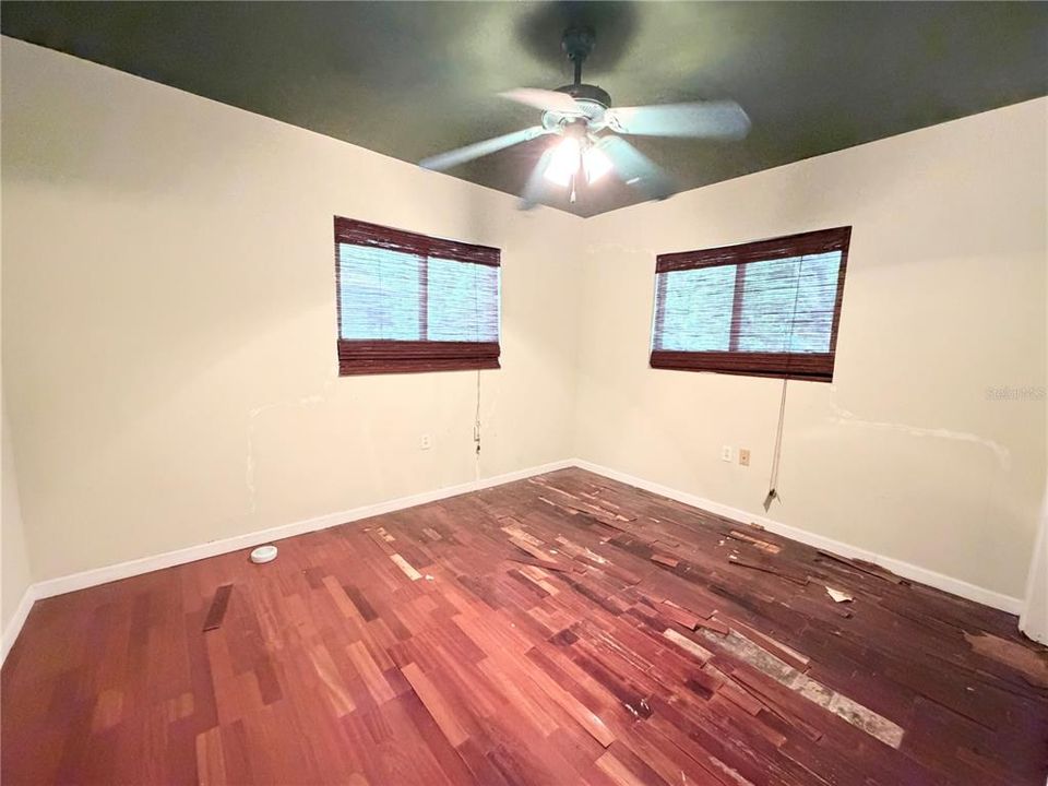 For Sale: $250,000 (3 beds, 2 baths, 1183 Square Feet)