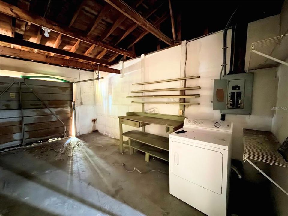 For Sale: $250,000 (3 beds, 2 baths, 1183 Square Feet)