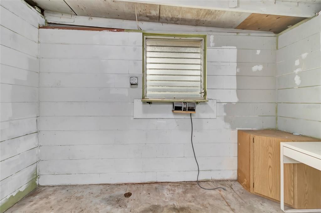 For Sale: $313,000 (3 beds, 2 baths, 1648 Square Feet)