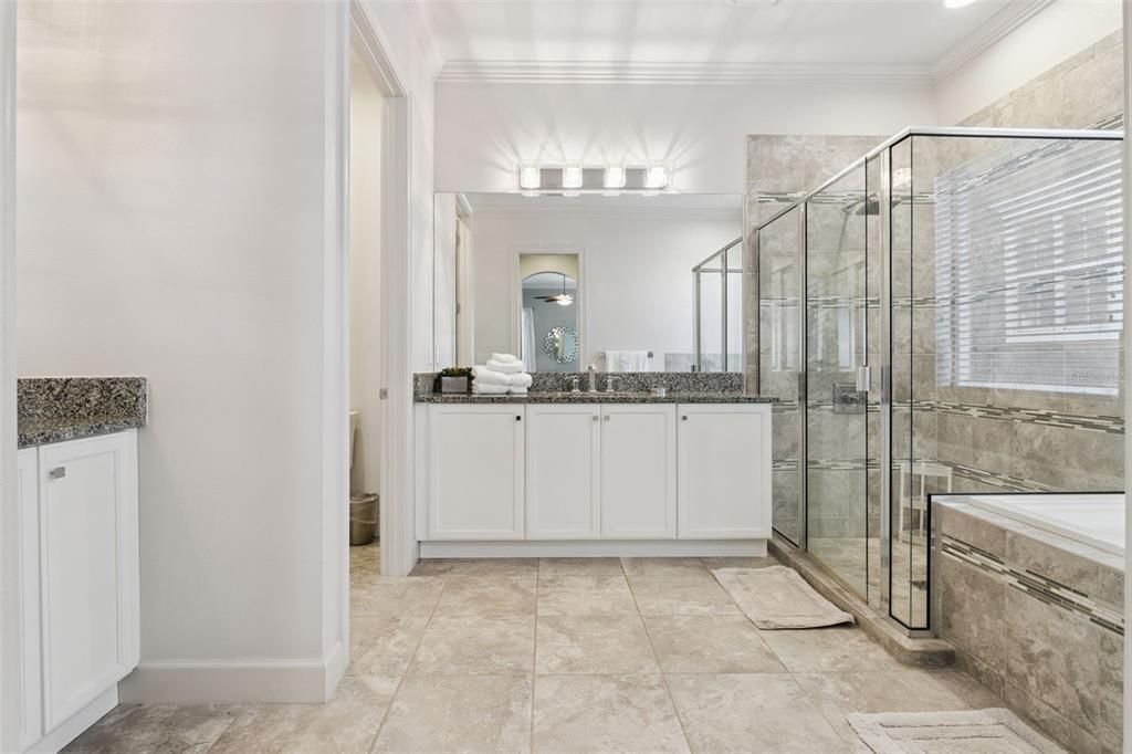 待售: $1,200,000 (7 贝兹, 7 浴室, 3938 平方英尺)