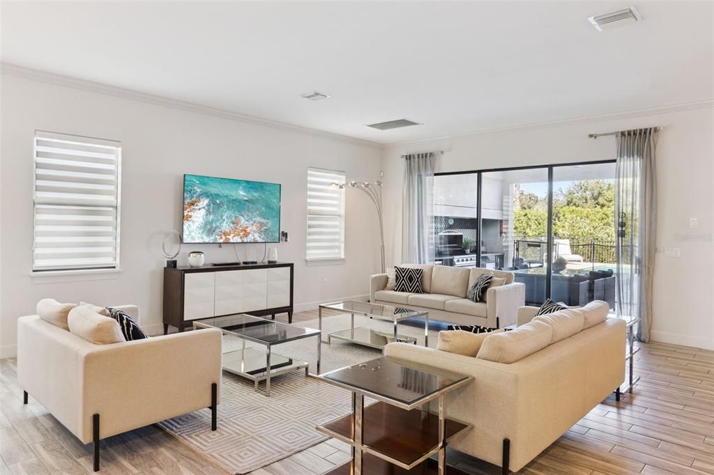 待售: $1,200,000 (7 贝兹, 7 浴室, 3938 平方英尺)