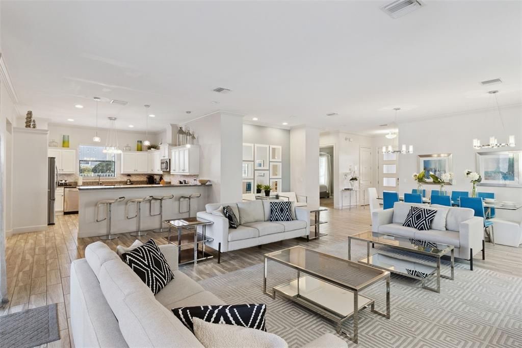 待售: $1,200,000 (7 贝兹, 7 浴室, 3938 平方英尺)