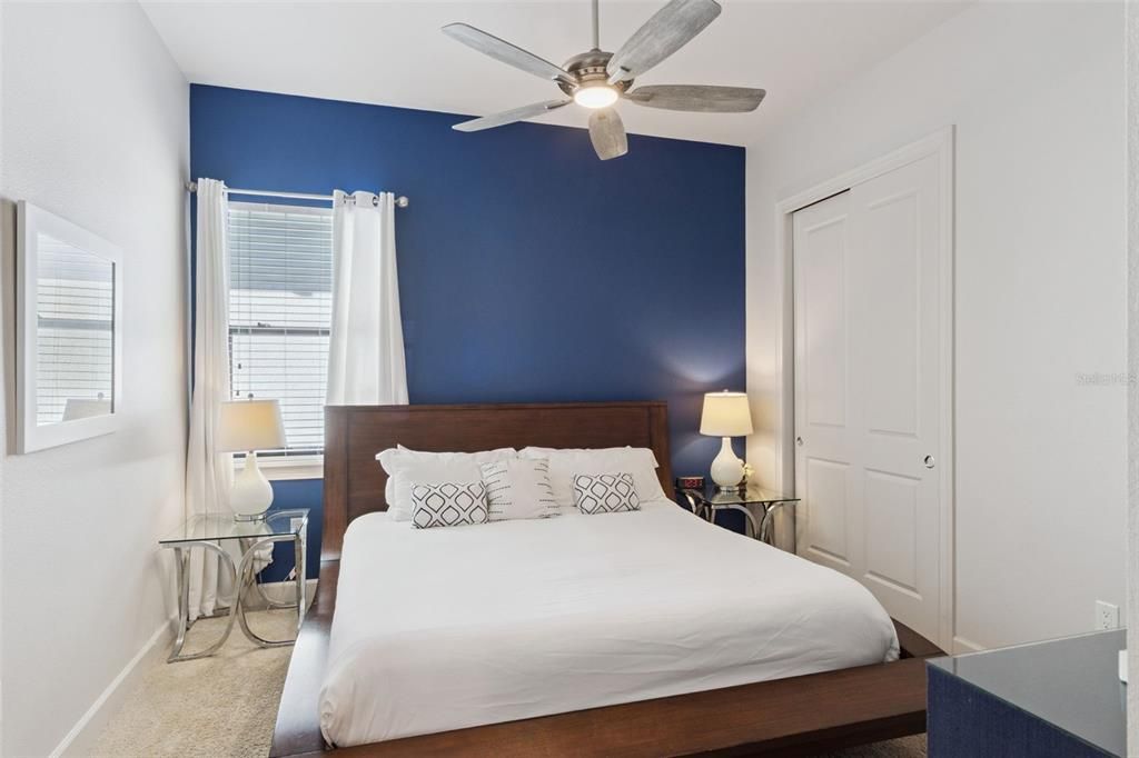 待售: $1,200,000 (7 贝兹, 7 浴室, 3938 平方英尺)