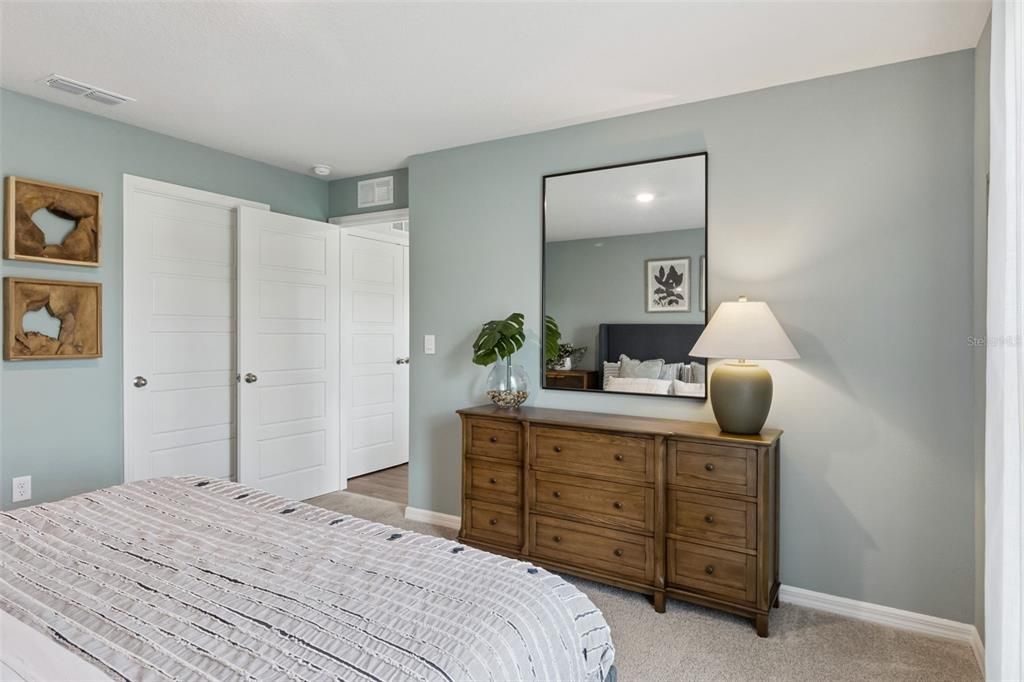 For Sale: $282,990 (3 beds, 2 baths, 1328 Square Feet)