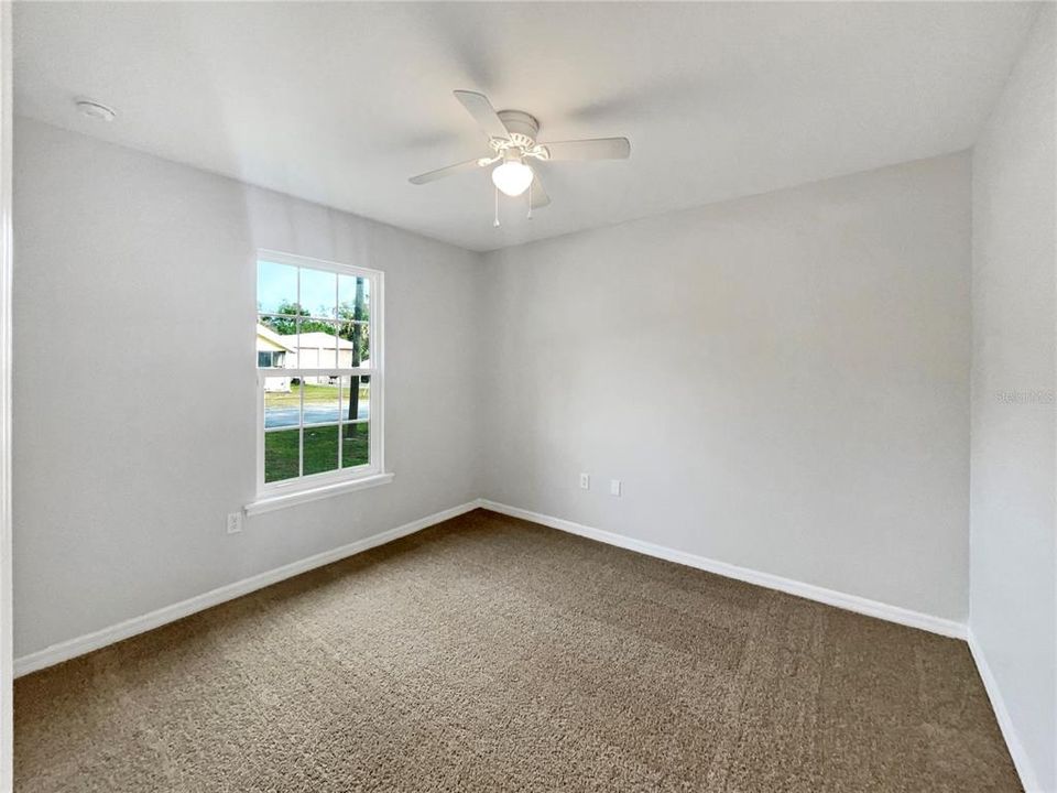 For Sale: $255,000 (3 beds, 2 baths, 1129 Square Feet)