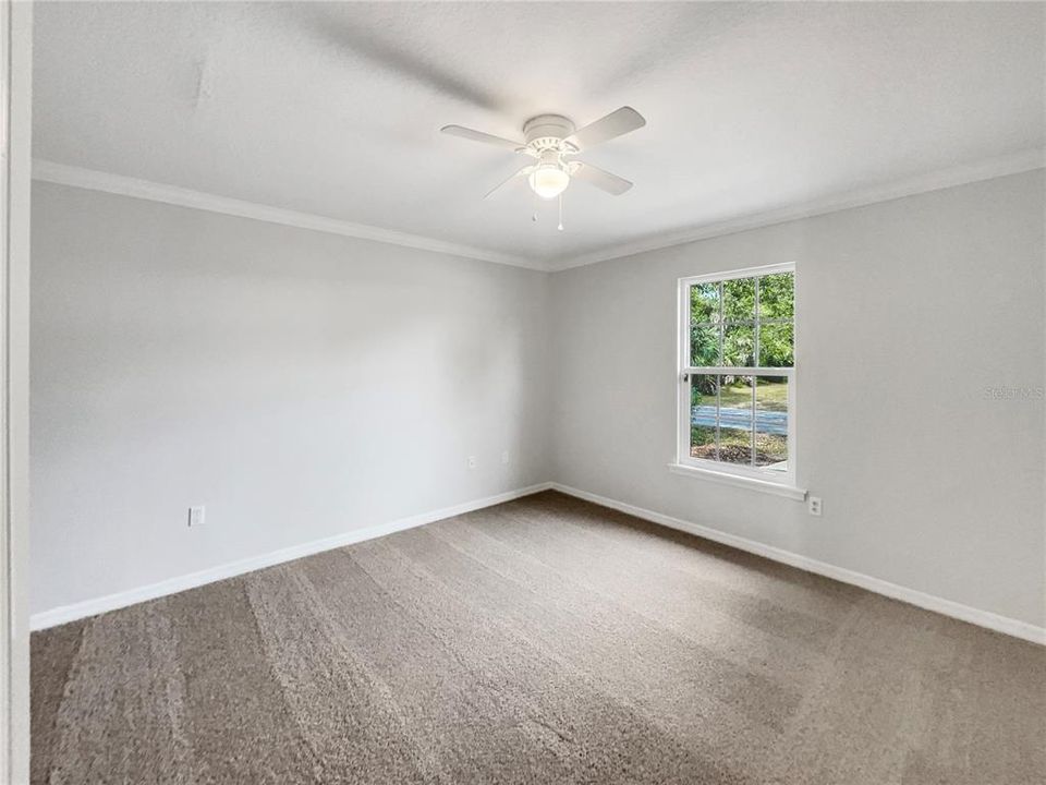 For Sale: $255,000 (3 beds, 2 baths, 1129 Square Feet)