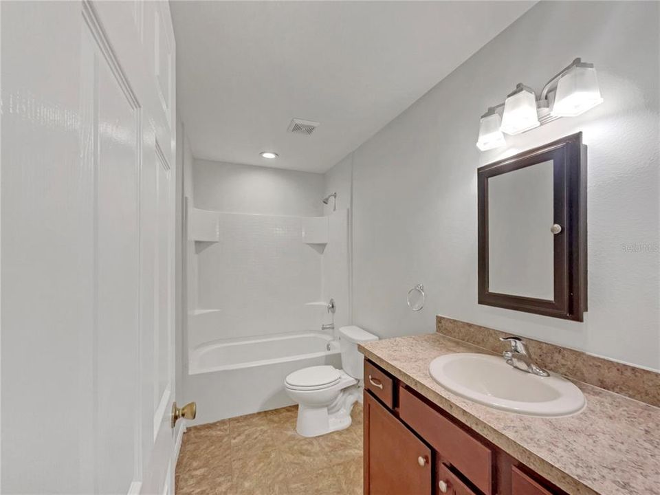 For Sale: $255,000 (3 beds, 2 baths, 1129 Square Feet)