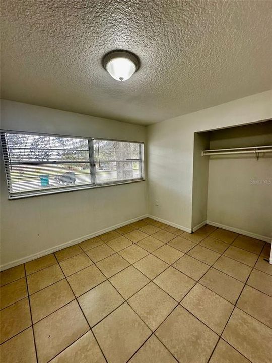 For Rent: $1,600 (2 beds, 1 baths, 836 Square Feet)