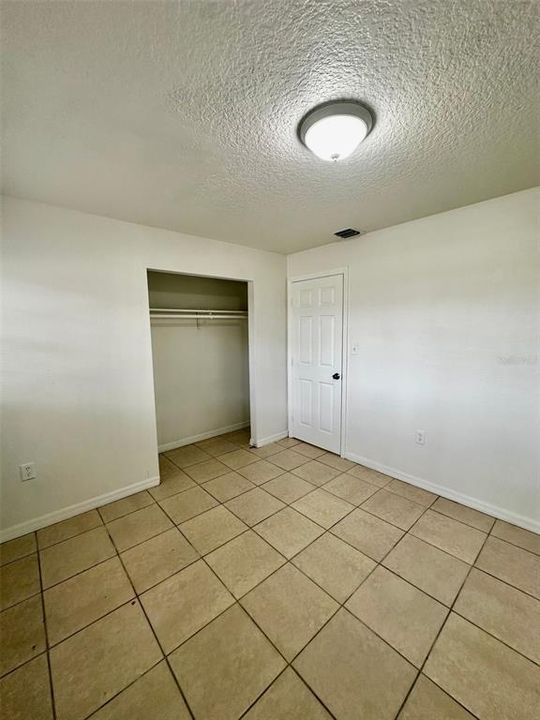 For Rent: $1,600 (2 beds, 1 baths, 836 Square Feet)