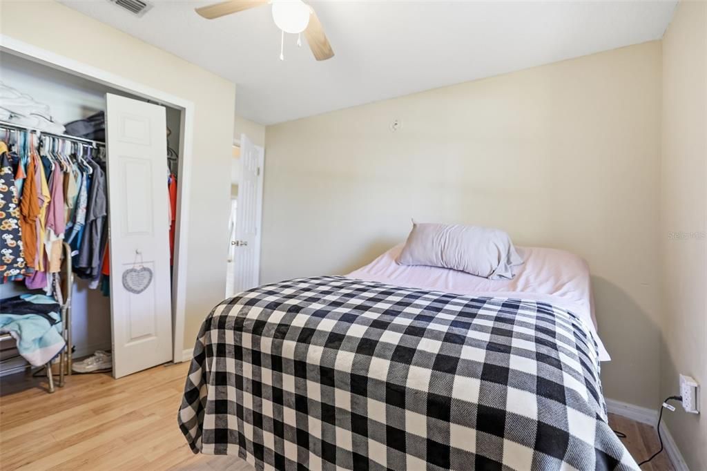 For Sale: $329,900 (3 beds, 2 baths, 1289 Square Feet)