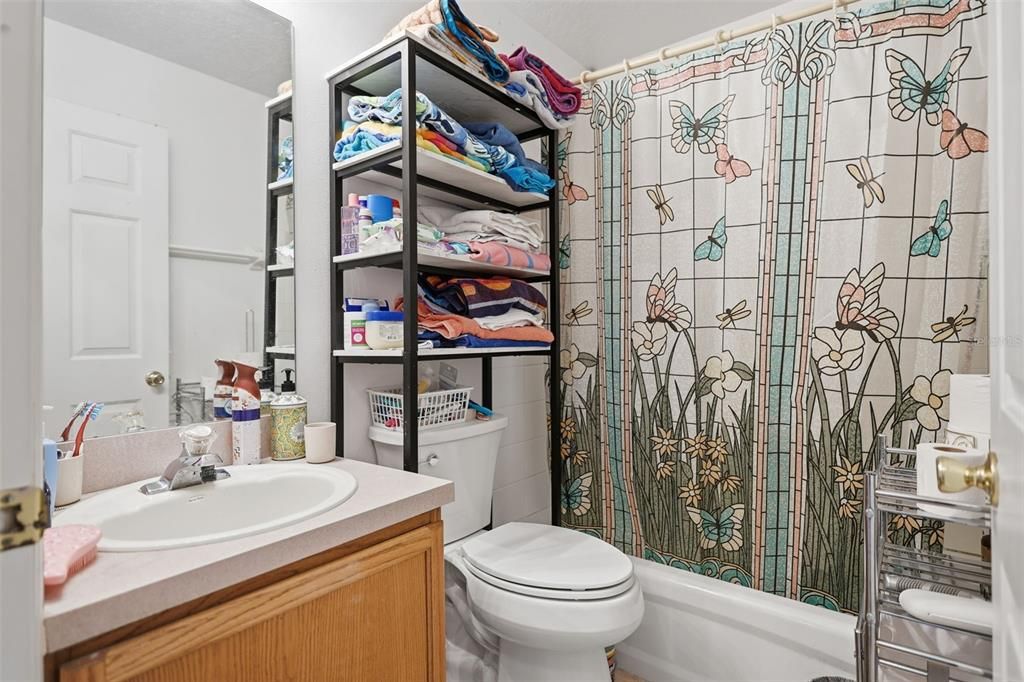 For Sale: $329,900 (3 beds, 2 baths, 1289 Square Feet)