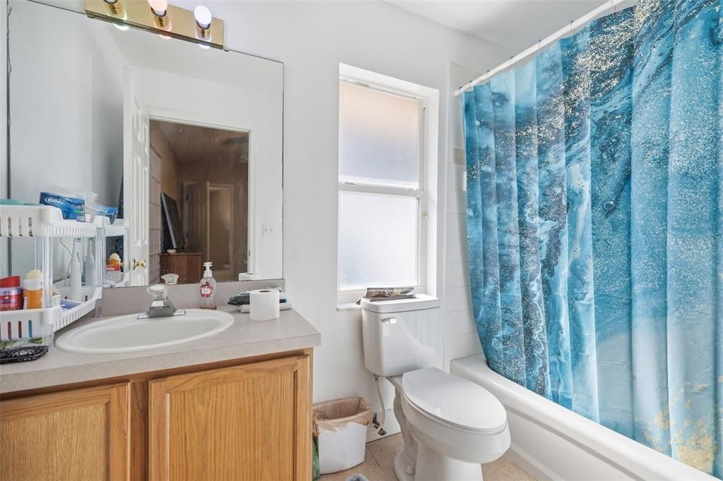 For Sale: $329,900 (3 beds, 2 baths, 1289 Square Feet)