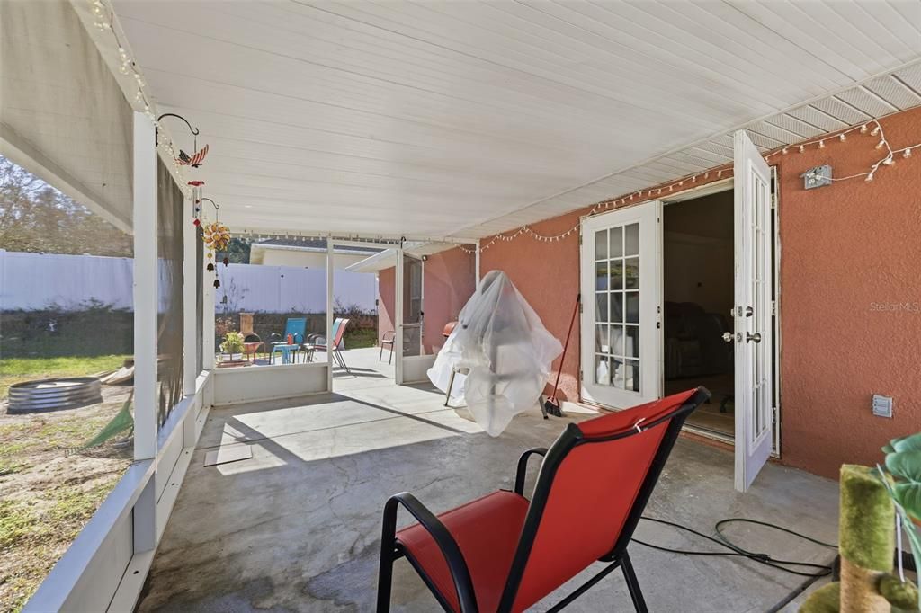 For Sale: $329,900 (3 beds, 2 baths, 1289 Square Feet)