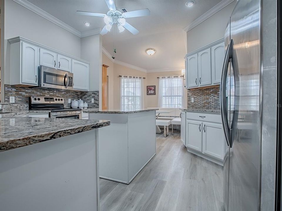 En Venta: $575,000 (3 camas, 2 baños, 2520 Pies cuadrados)