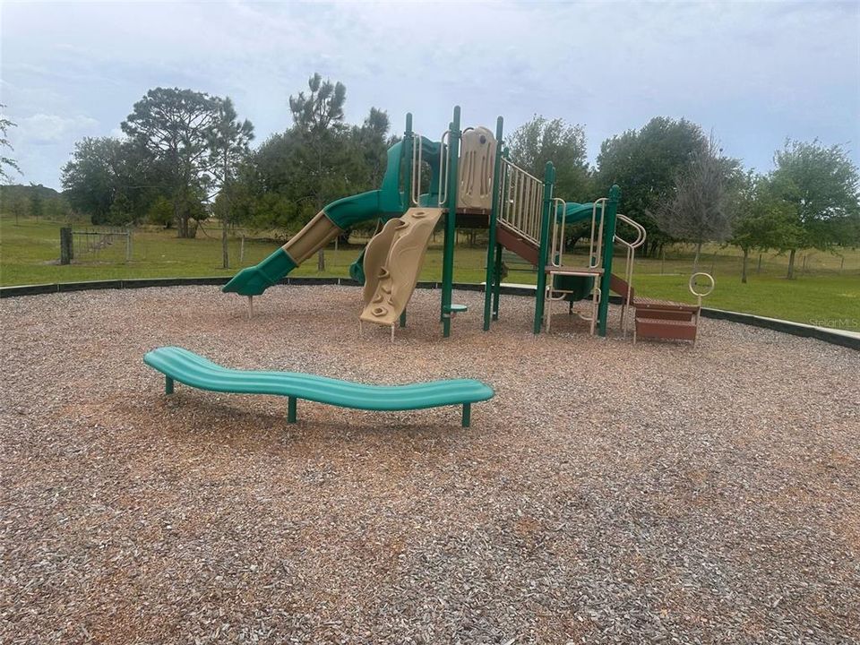 For Rent: $2,900 (4 beds, 2 baths, 2442 Square Feet)