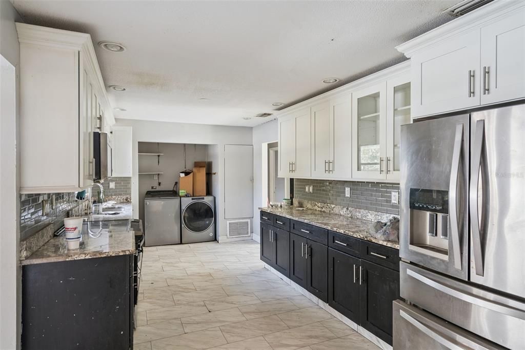 For Sale: $350,000 (3 beds, 1 baths, 2250 Square Feet)