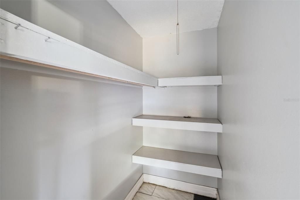 For Sale: $350,000 (3 beds, 1 baths, 2250 Square Feet)