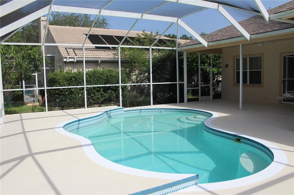 For Rent: $3,850 (3 beds, 2 baths, 1977 Square Feet)