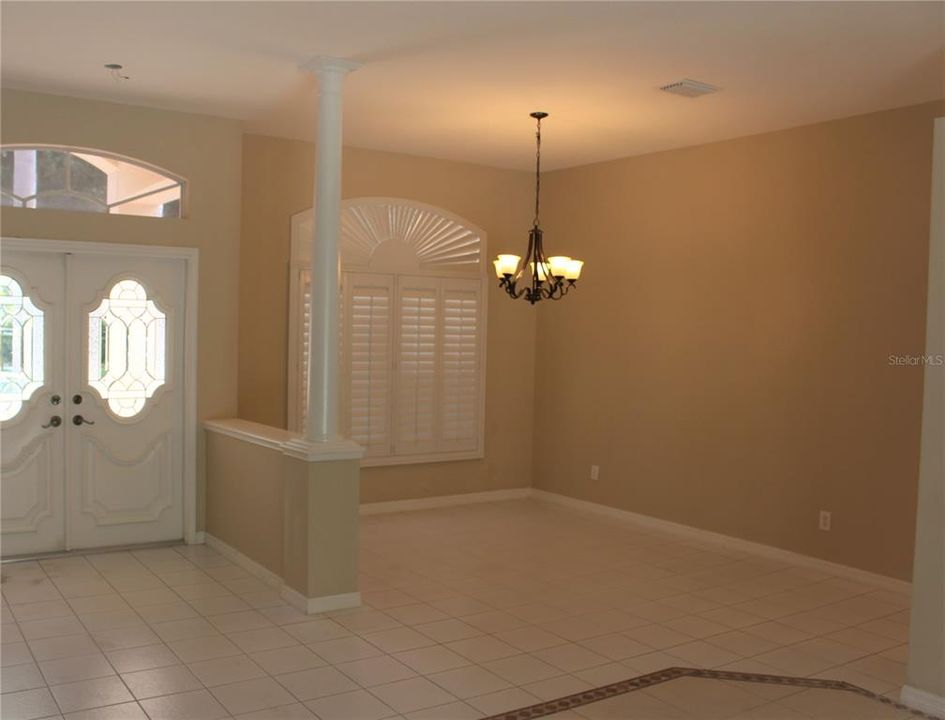 For Rent: $3,850 (3 beds, 2 baths, 1977 Square Feet)