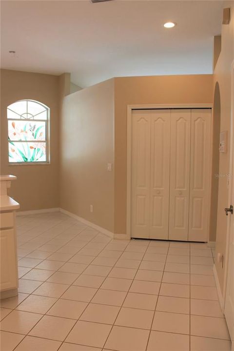 For Rent: $3,850 (3 beds, 2 baths, 1977 Square Feet)