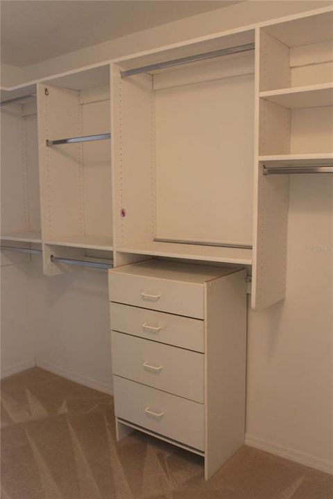 For Rent: $3,850 (3 beds, 2 baths, 1977 Square Feet)