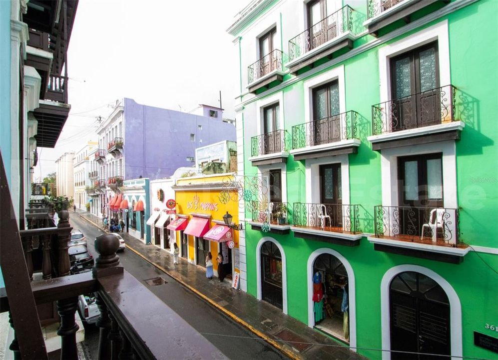 For Rent: $3,000 (3 beds, 1 baths, 1000 Square Feet)