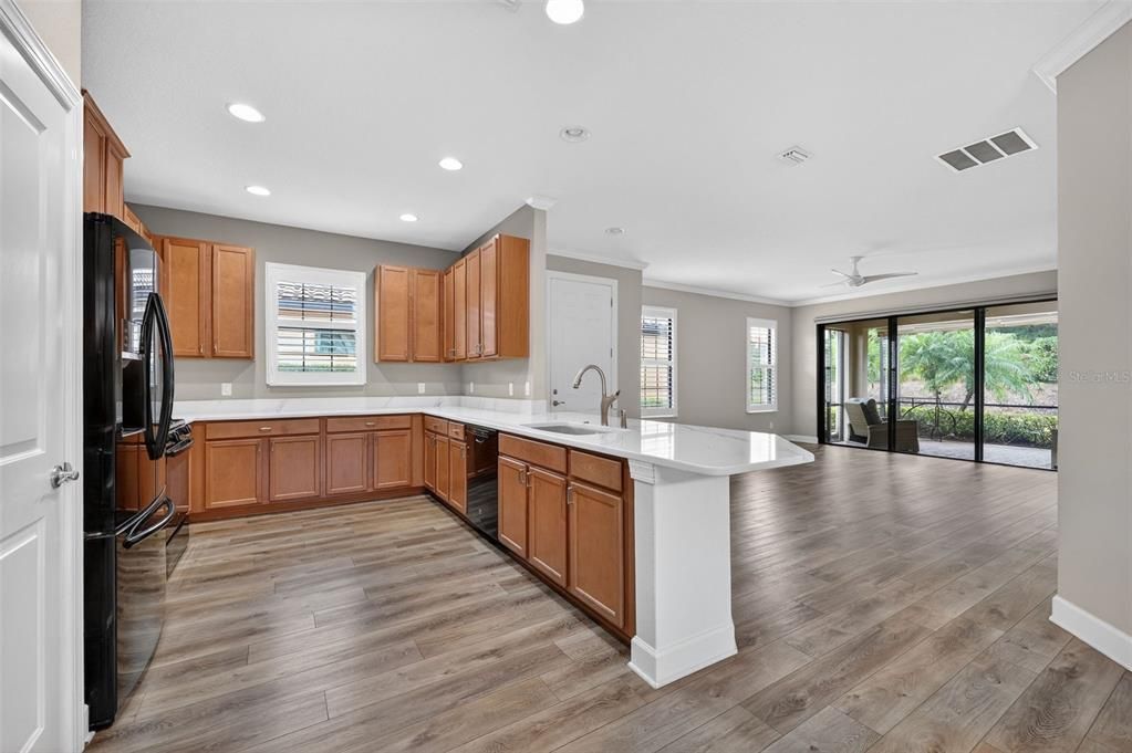 待售: $445,000 (2 贝兹, 2 浴室, 1700 平方英尺)