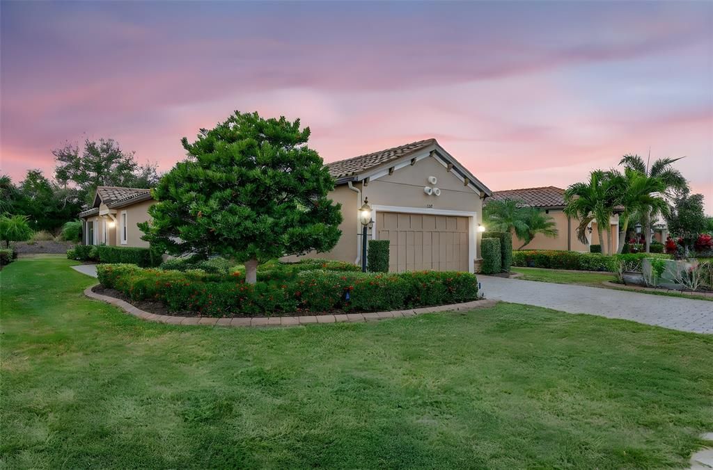 待售: $445,000 (2 贝兹, 2 浴室, 1700 平方英尺)