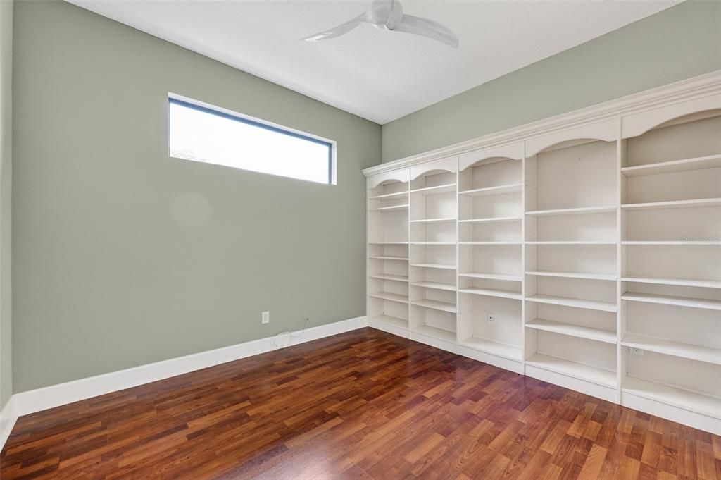 待售: $445,000 (2 贝兹, 2 浴室, 1700 平方英尺)