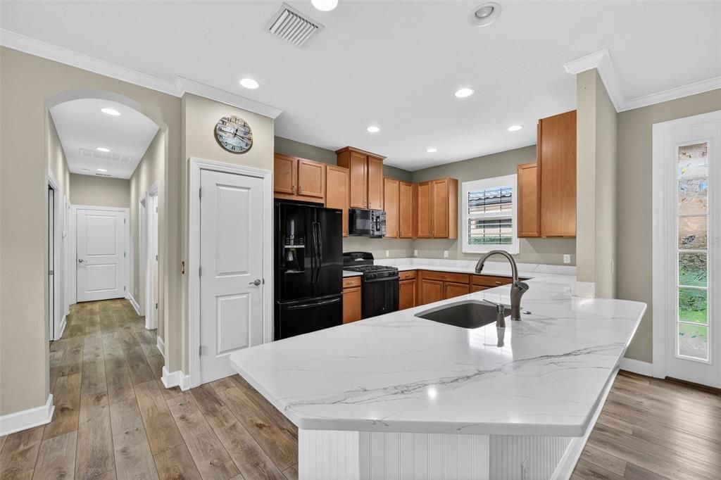 待售: $445,000 (2 贝兹, 2 浴室, 1700 平方英尺)