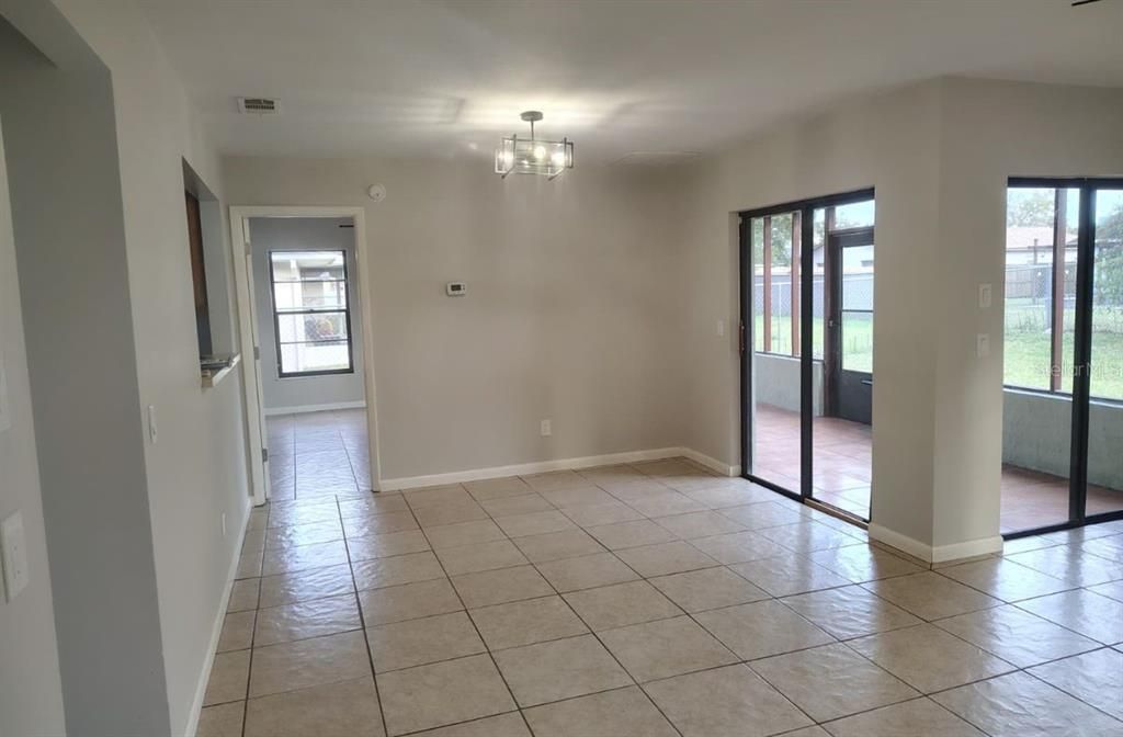 En Renta: $1,600 (3 camas, 2 baños, 1279 Pies cuadrados)