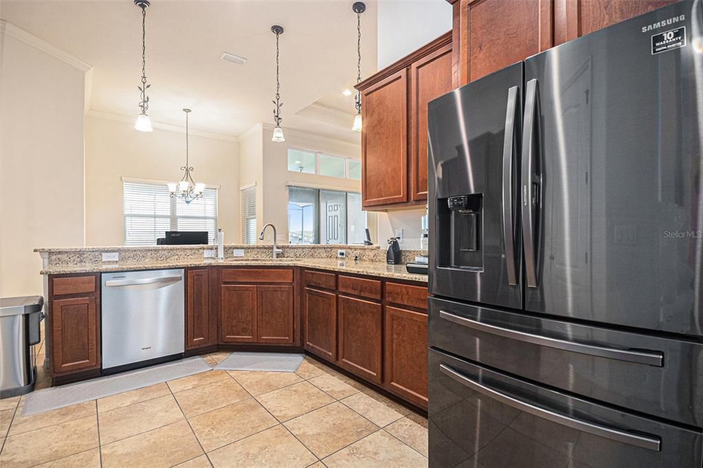 En Venta: $545,000 (4 camas, 3 baños, 2650 Pies cuadrados)