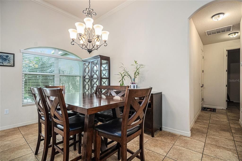 En Venta: $545,000 (4 camas, 3 baños, 2650 Pies cuadrados)