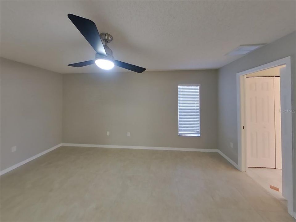 For Rent: $1,729 (3 beds, 2 baths, 1647 Square Feet)
