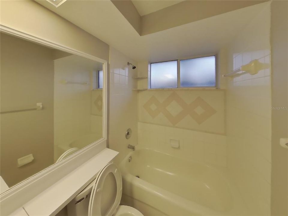 For Rent: $1,729 (3 beds, 2 baths, 1647 Square Feet)