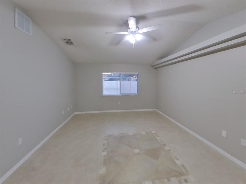 For Rent: $1,729 (3 beds, 2 baths, 1647 Square Feet)